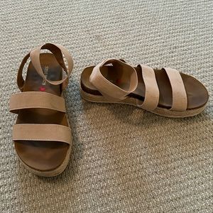 Girls Steve Madden platform sandals with ankle strap